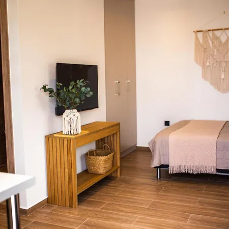 Homestay The Boho Breeze Kos Town